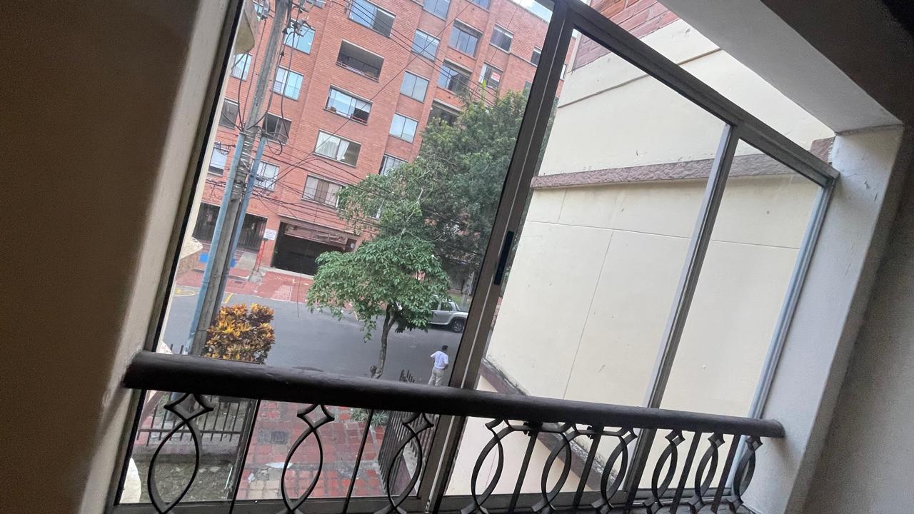 Balcon - Foto 4 (Segundo Piso)